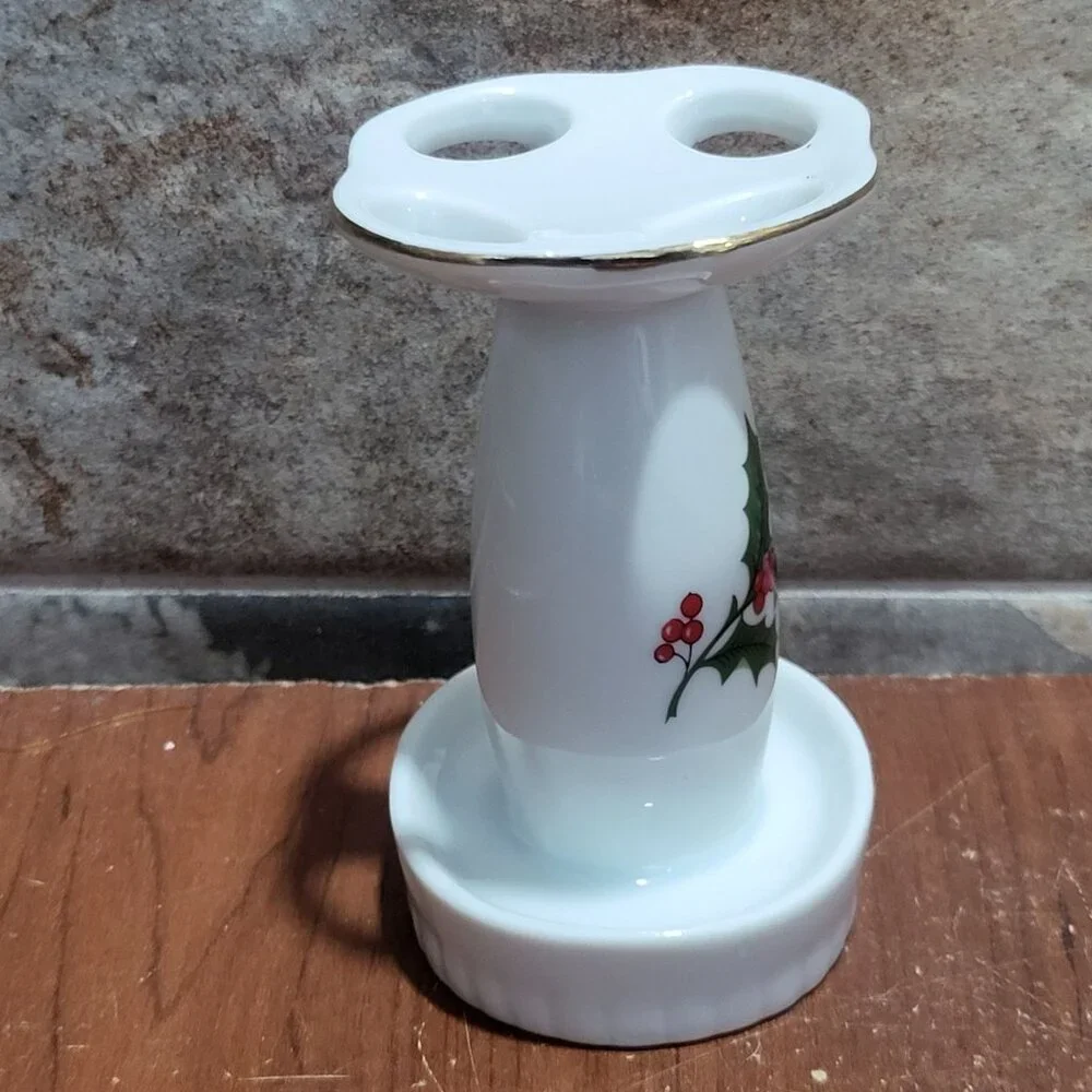 Vintage Porcelain Green Holly Leaves Berry Toothbrush Holder